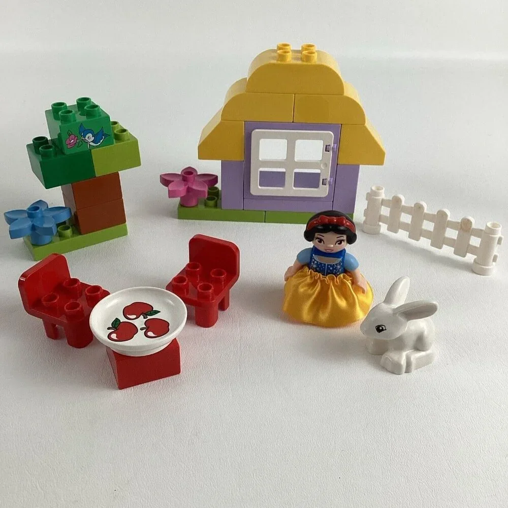 Lego Duplo Snow White's Cottage Preschool Building Toy Disney Princess 6152